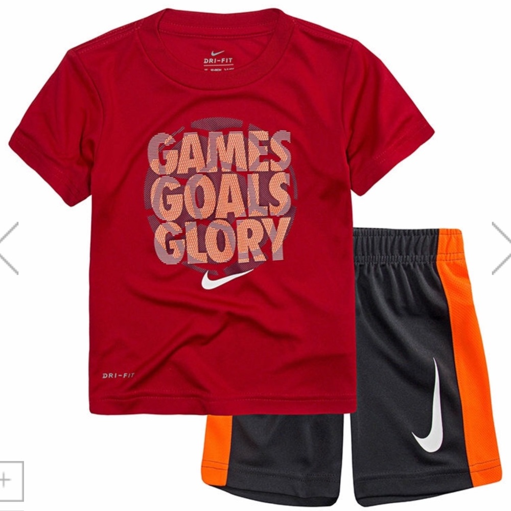 NIKE BOYS 2T GAMES GOALS GLORY GRAPHIC TEE…